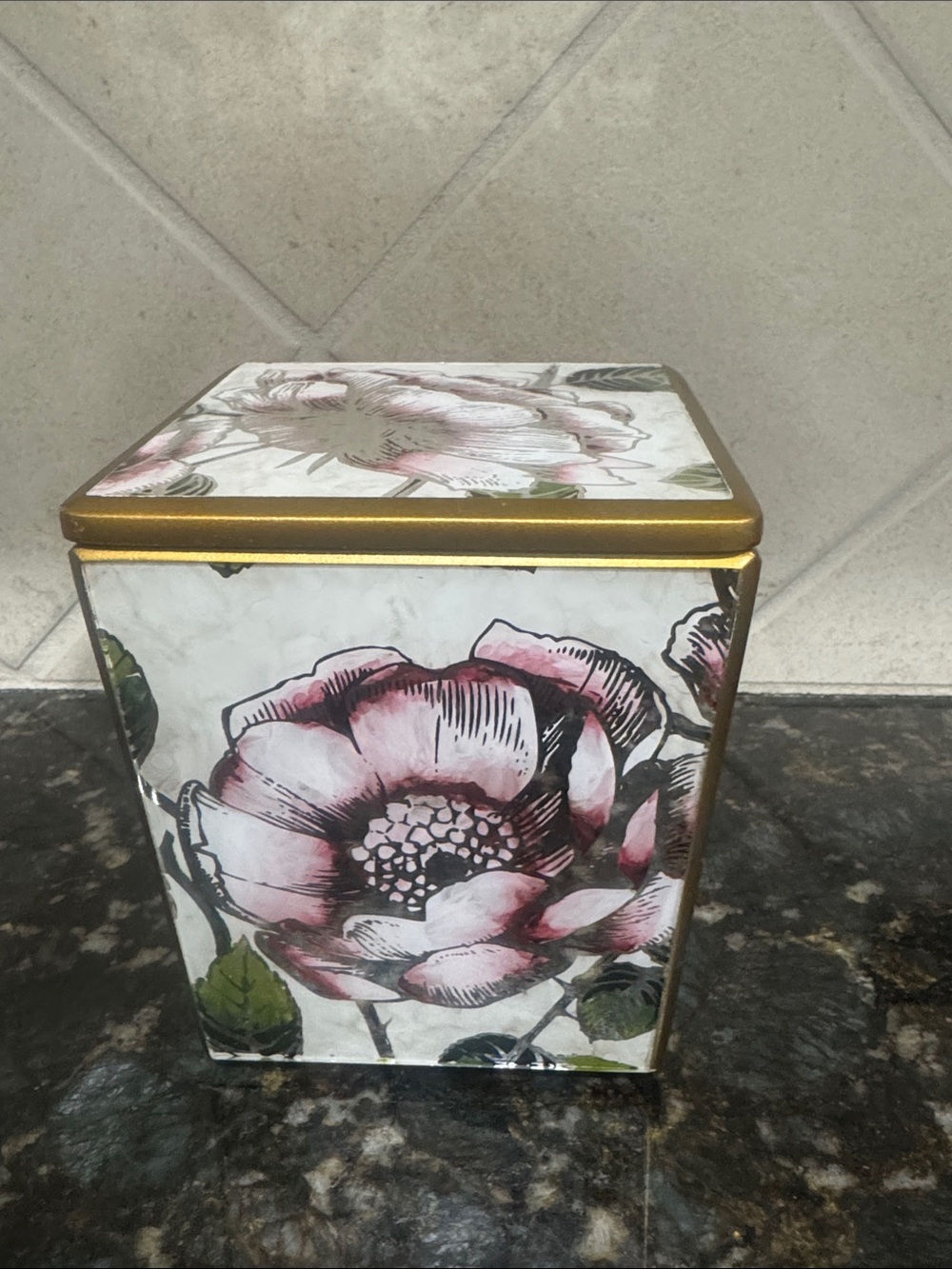 Beautiful Labrazel Mirrored Gold Home Accent Box From The Bagno Collection-New!